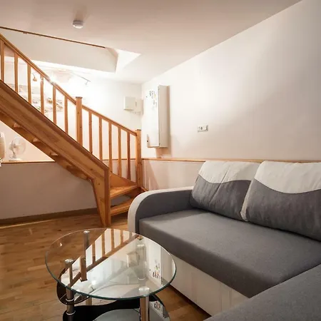 Апартаменты Old Town With Sauna And Fireplace Таллин