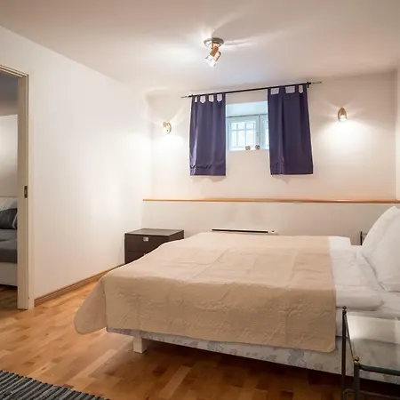 Апартаменты Old Town With Sauna And Fireplace Таллин