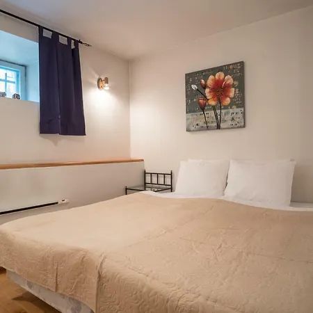 Apartamento Old Town With Sauna And Fireplace